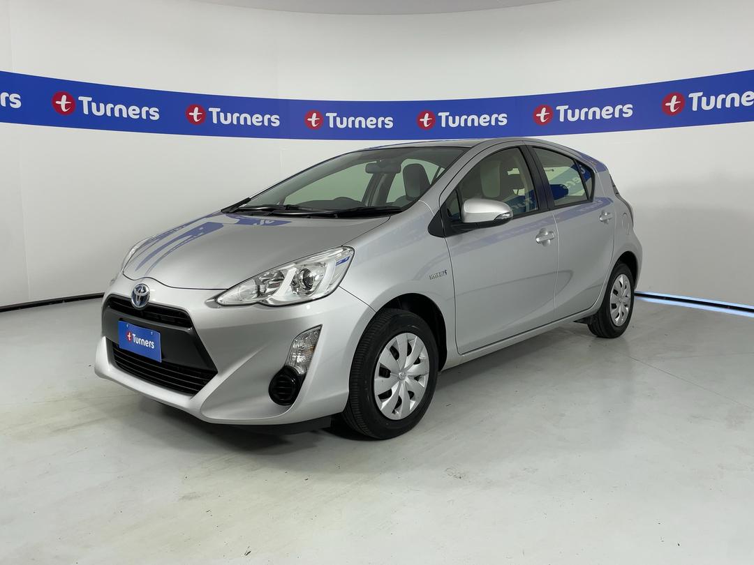 Photo '4' of Toyota Aqua