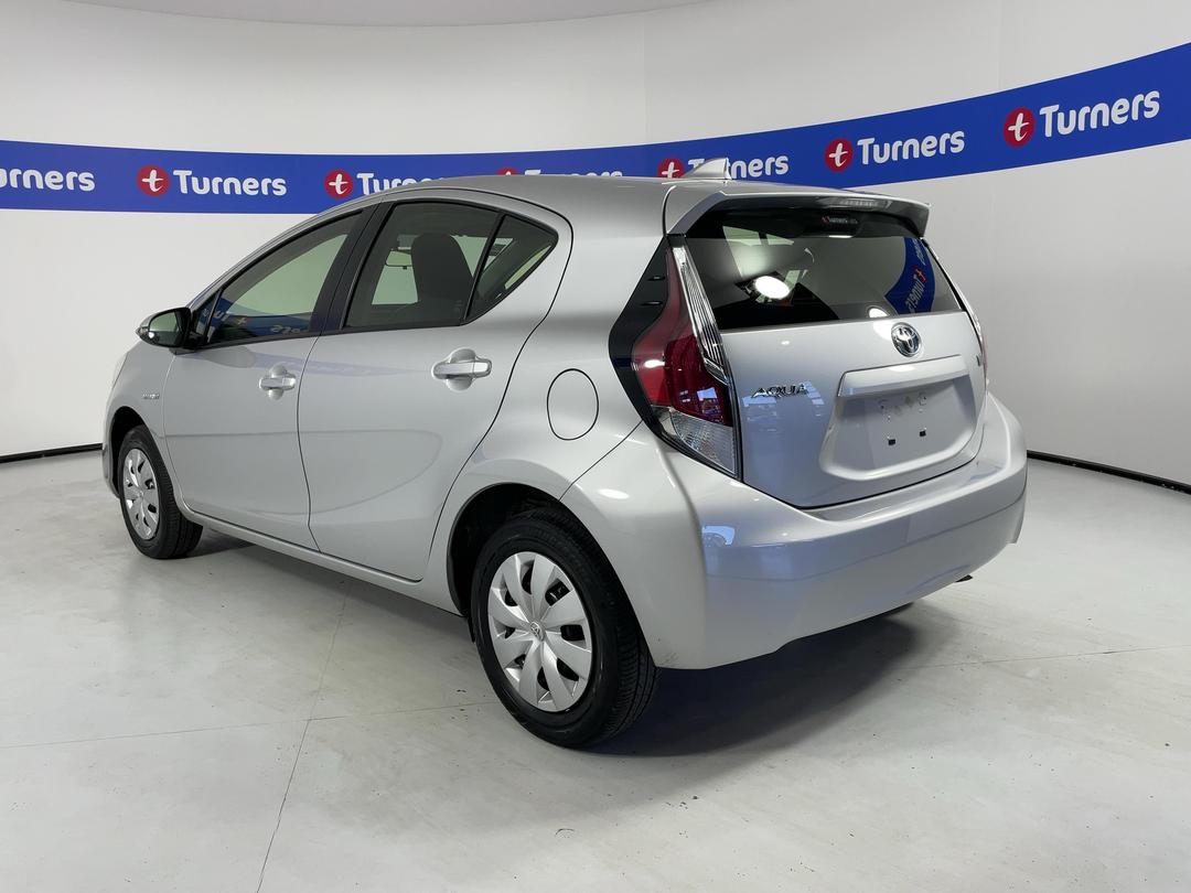 Photo '5' of Toyota Aqua