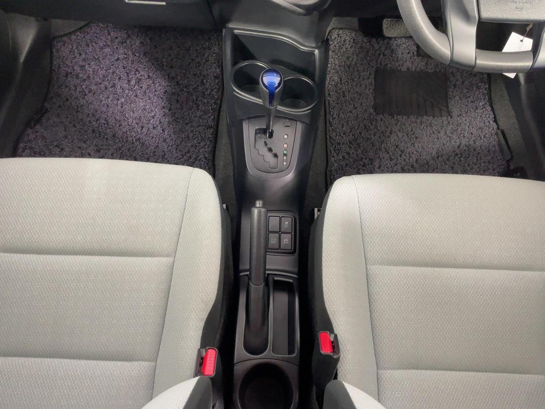 Photo '18' of Toyota Aqua
