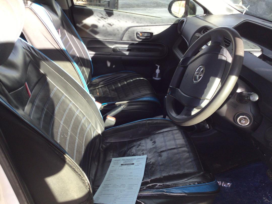 Photo '16' of Toyota Aqua Photo '16' of Toyota Aqua