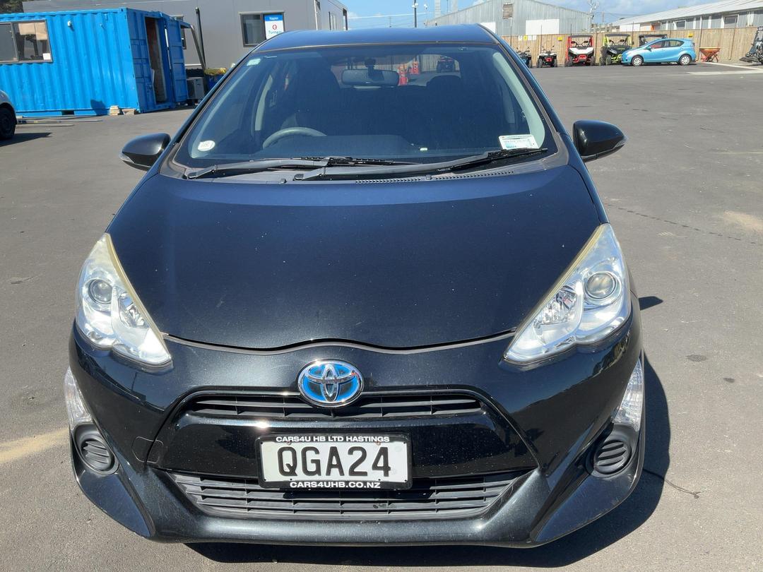 Photo '3' of Toyota Aqua