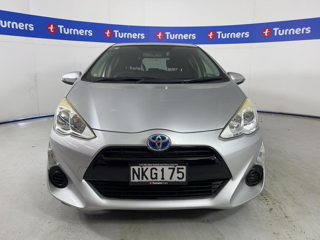 Photo '2' of Toyota Aqua