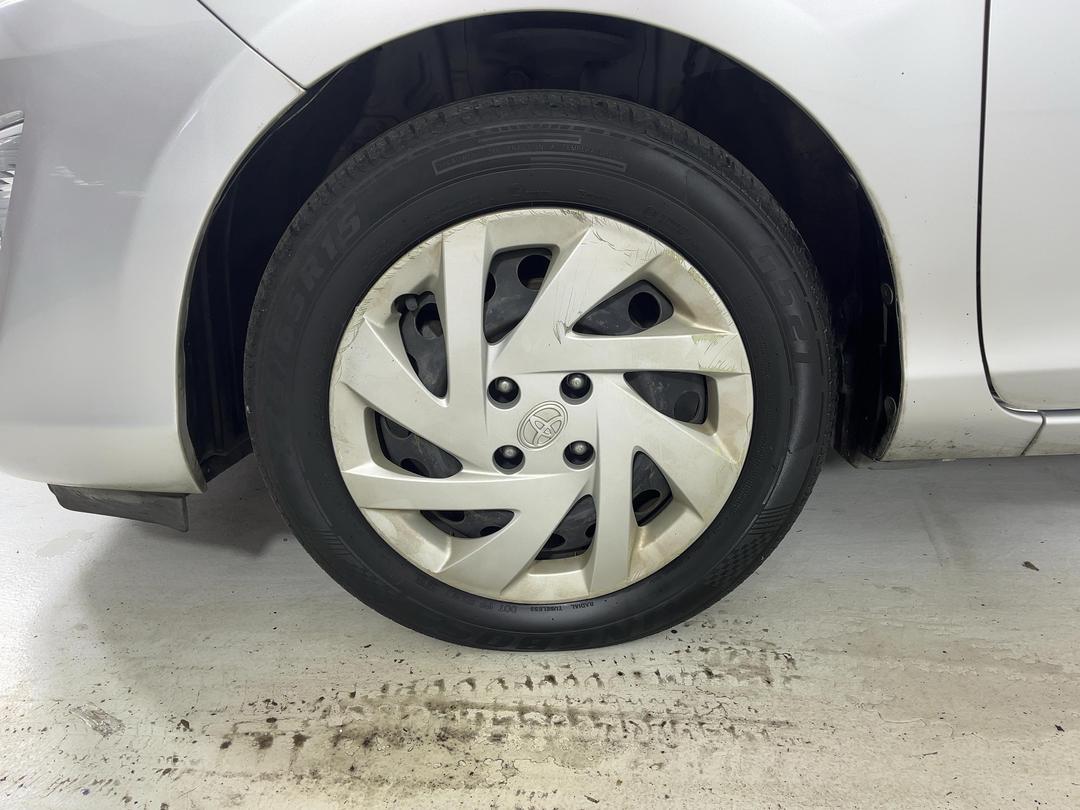 Photo '10' of Toyota Aqua