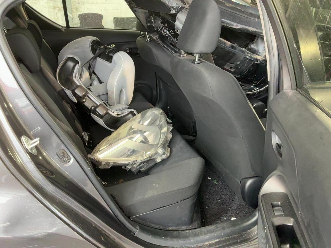 Photo '16' of Toyota Aqua