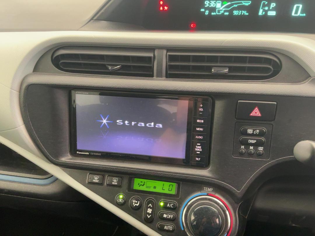 Photo '15' of Toyota Aqua Photo '15' of Toyota Aqua