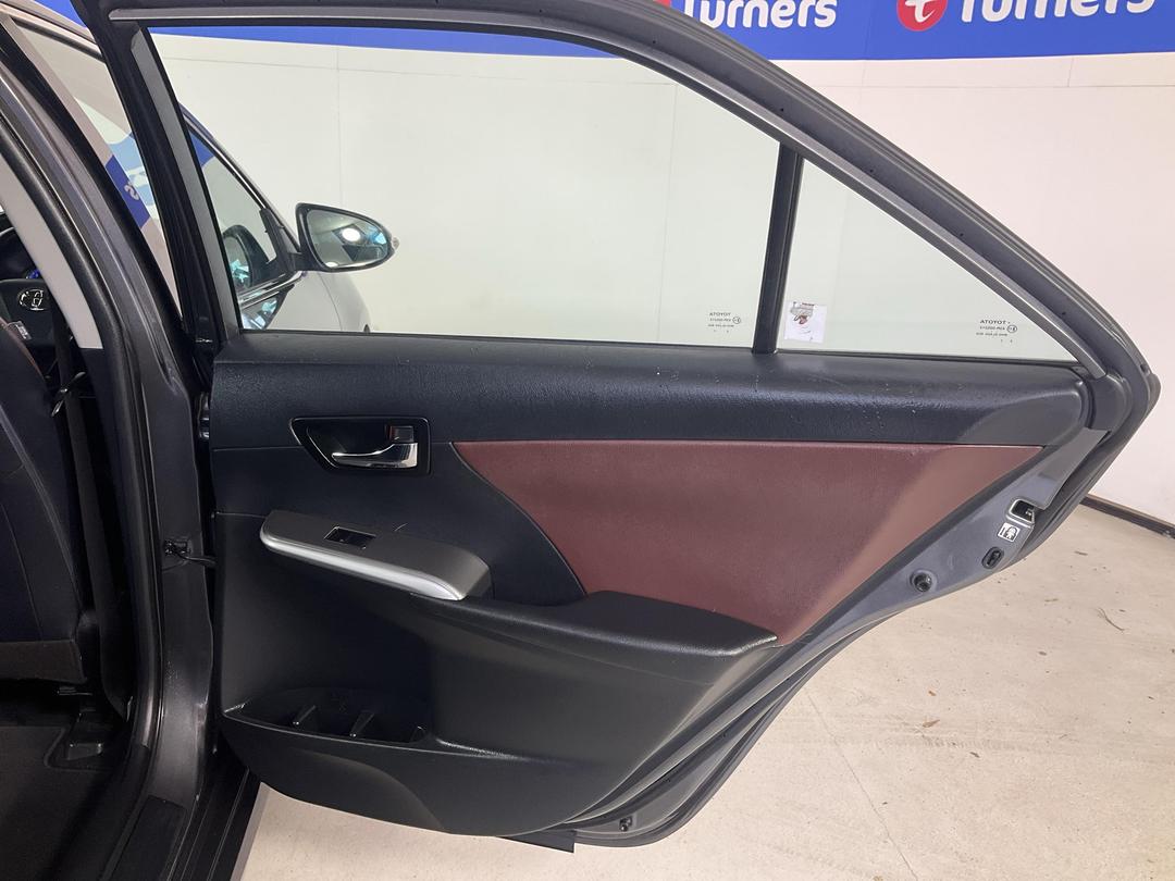 Photo '19' of Toyota Aurion