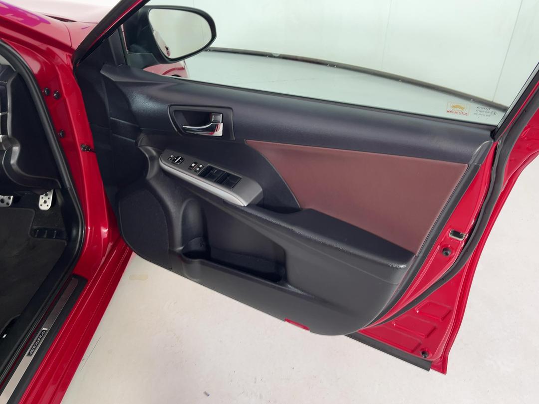Photo '15' of Toyota Camry
