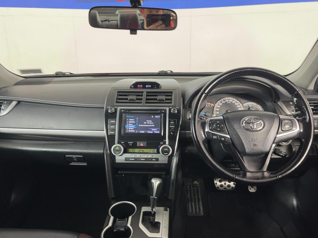 Photo '17' of Toyota Camry