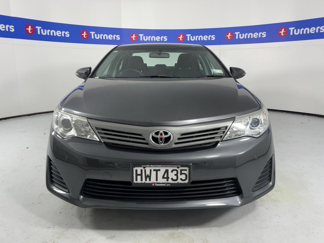 Photo '2' of Toyota Camry