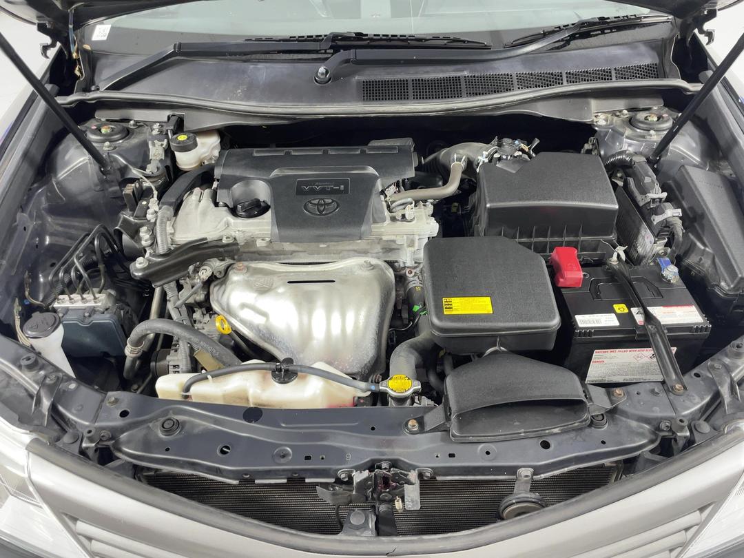 Photo '13' of Toyota Camry