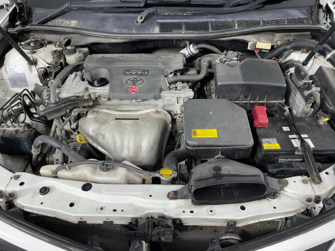 Photo '13' of Toyota Camry
