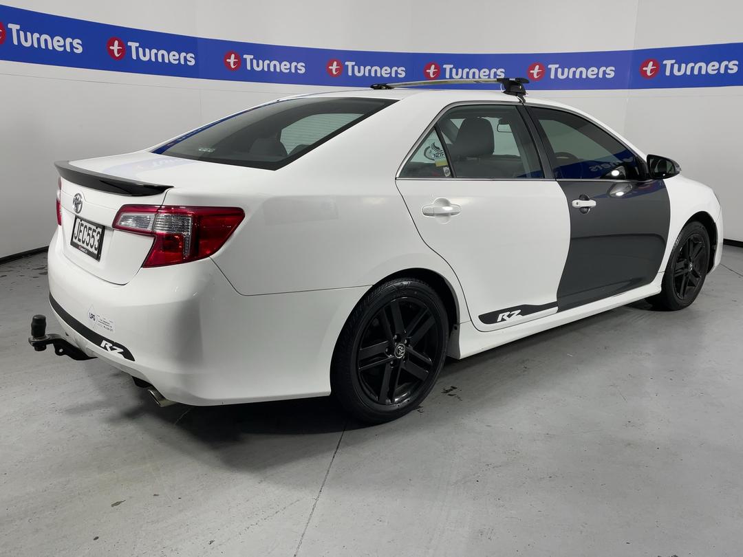 Photo '7' of Toyota Camry