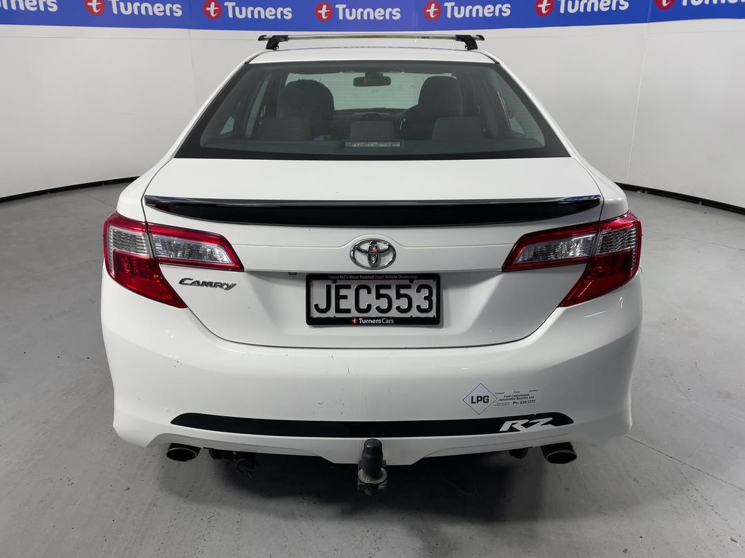 Photo '6' of Toyota Camry