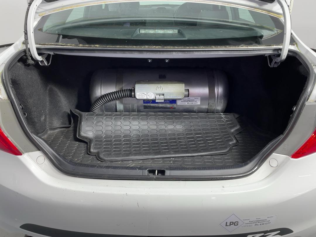 Photo '14' of Toyota Camry