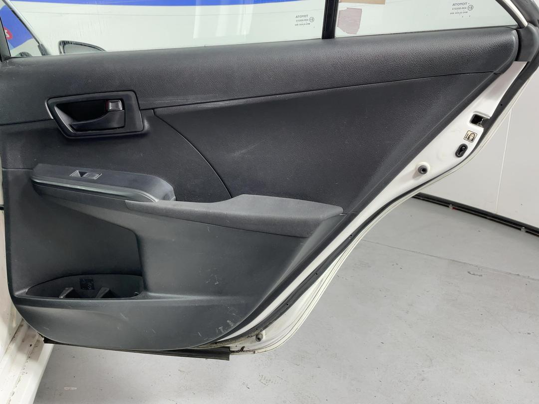 Photo '19' of Toyota Camry
