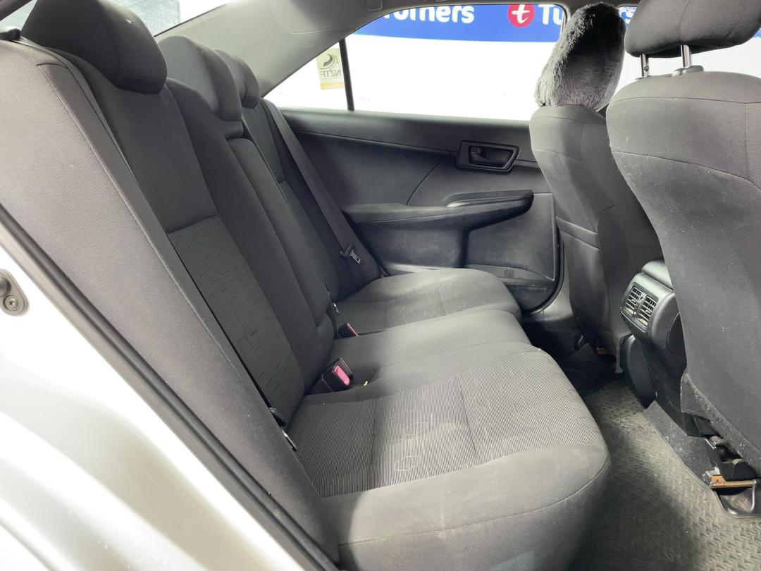 Photo '20' of Toyota Camry