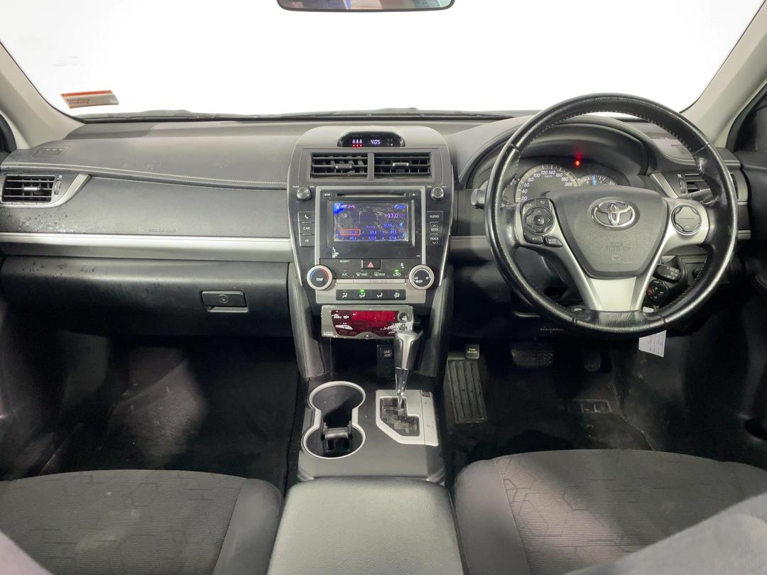Photo '17' of Toyota Camry