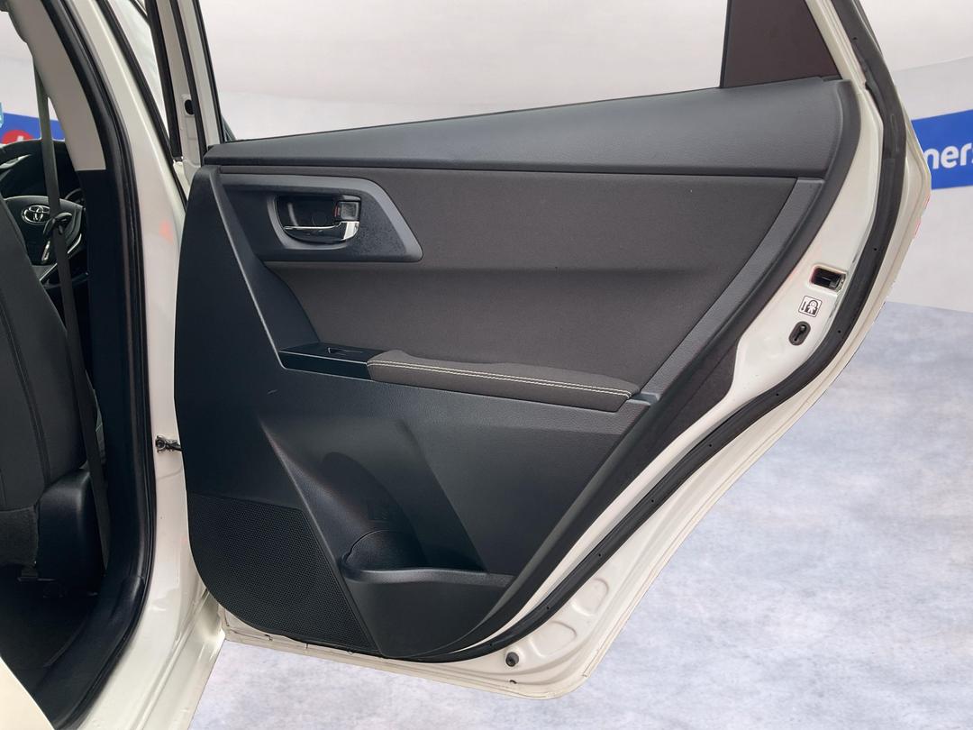 Photo '19' of Toyota Corolla