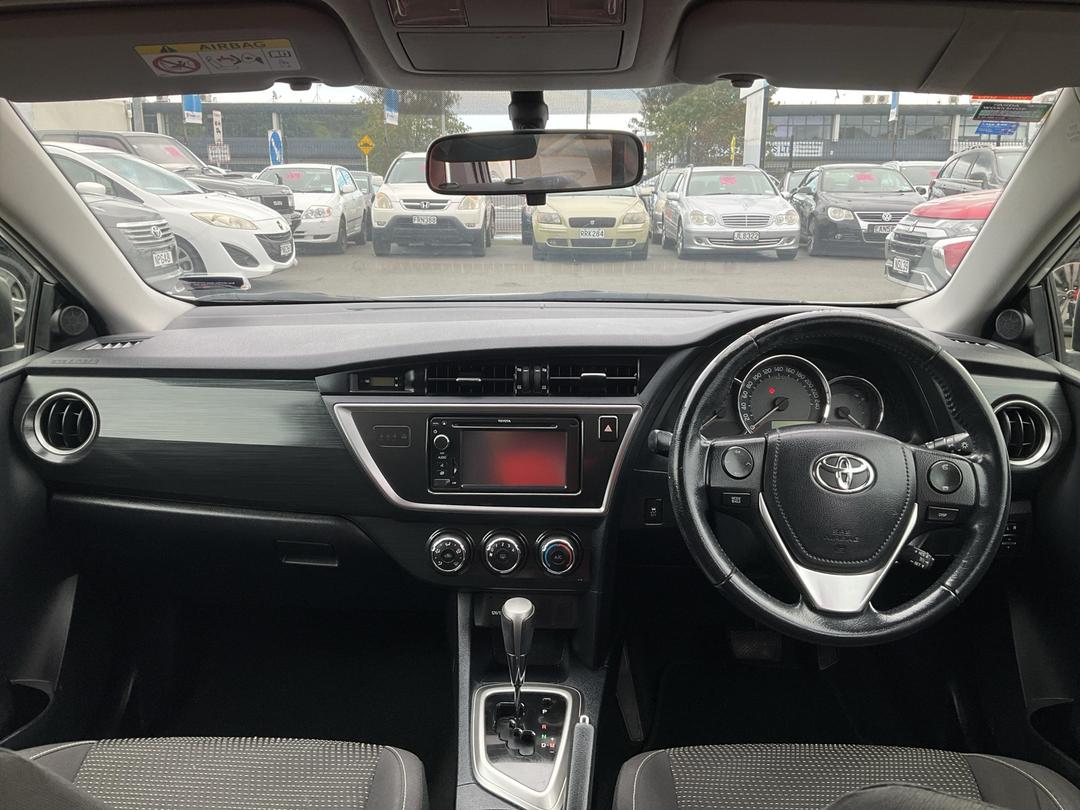 Photo '17' of Toyota Corolla