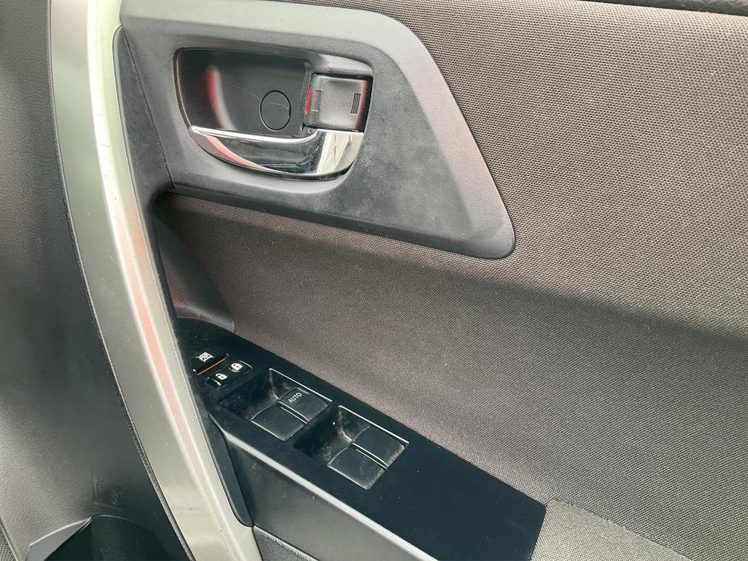 Photo '27' of Toyota Corolla