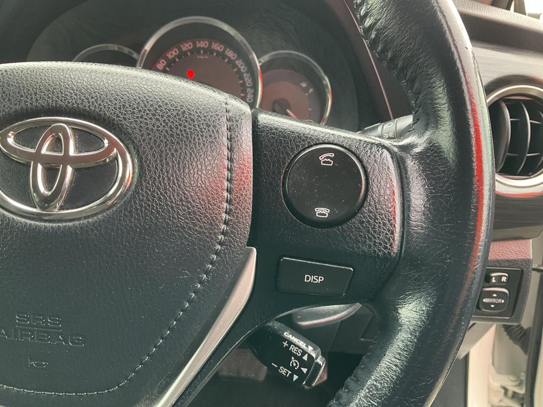 Photo '29' of Toyota Corolla