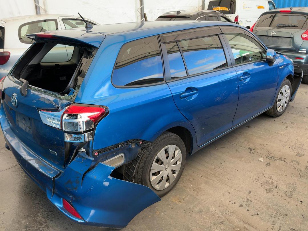 Photo '5' of Toyota Corolla Fielder Hybrid