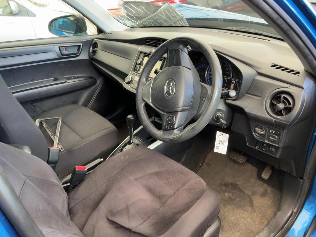 Photo '7' of Toyota Corolla Fielder Hybrid