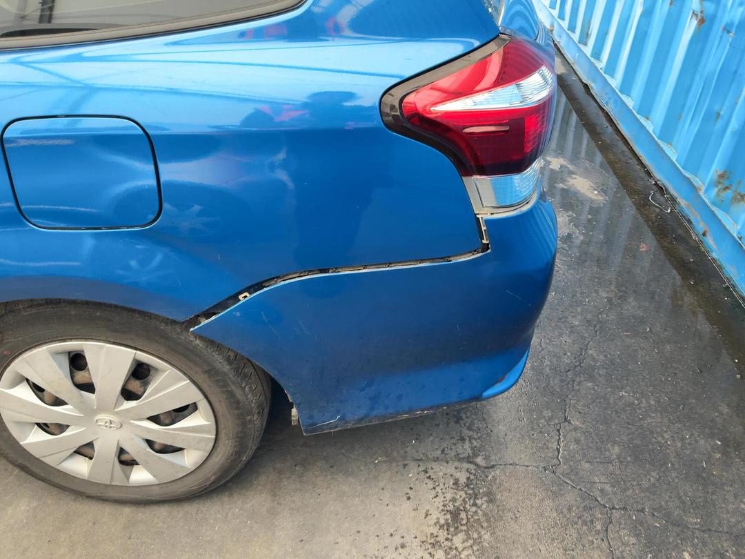 Photo '30' of Toyota Corolla Fielder Hybrid