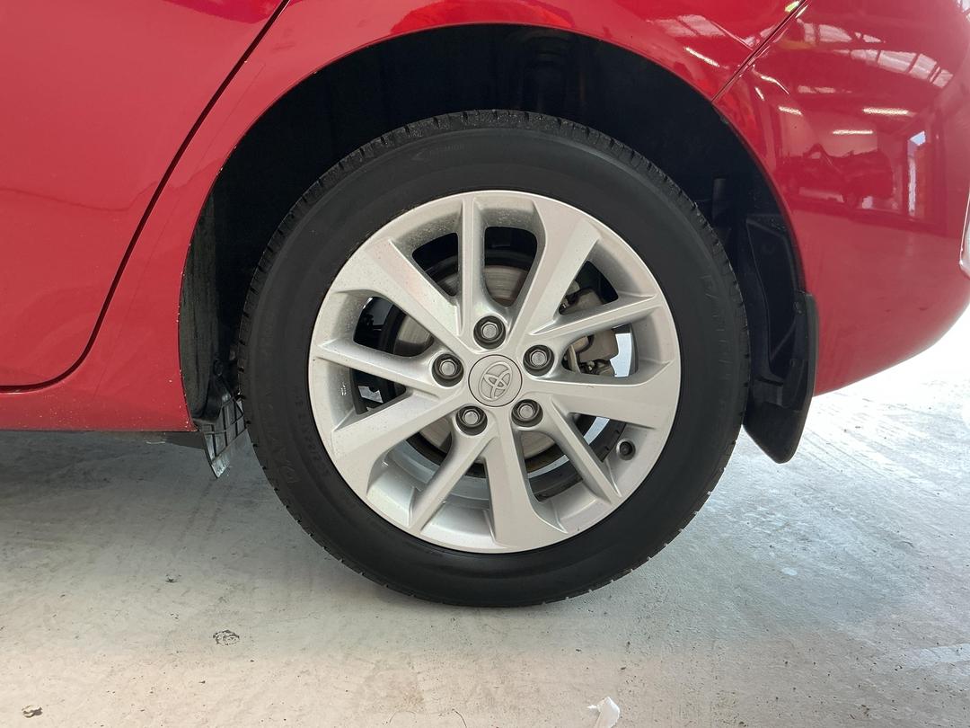 Photo '11' of Toyota Corolla