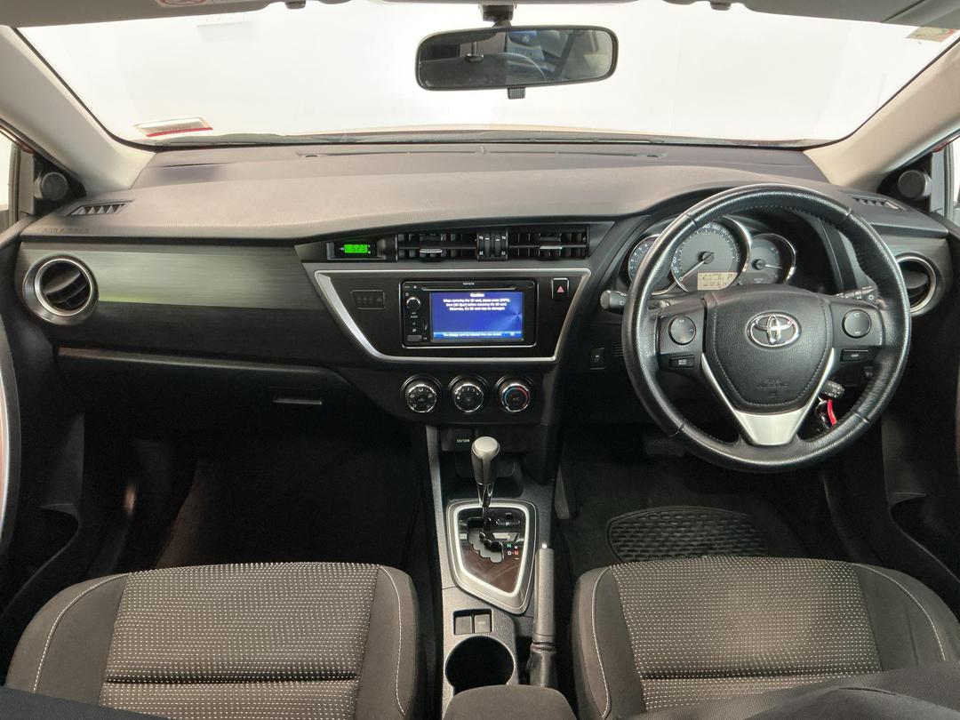 Photo '17' of Toyota Corolla