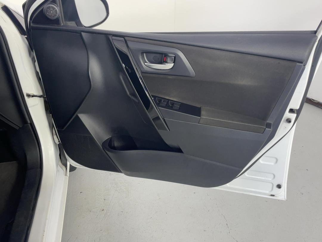 Photo '15' of Toyota Corolla