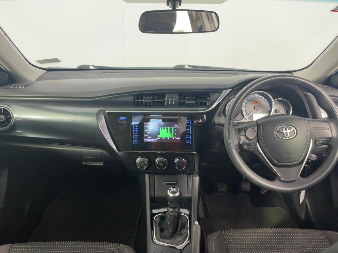 Photo '17' of Toyota Corolla