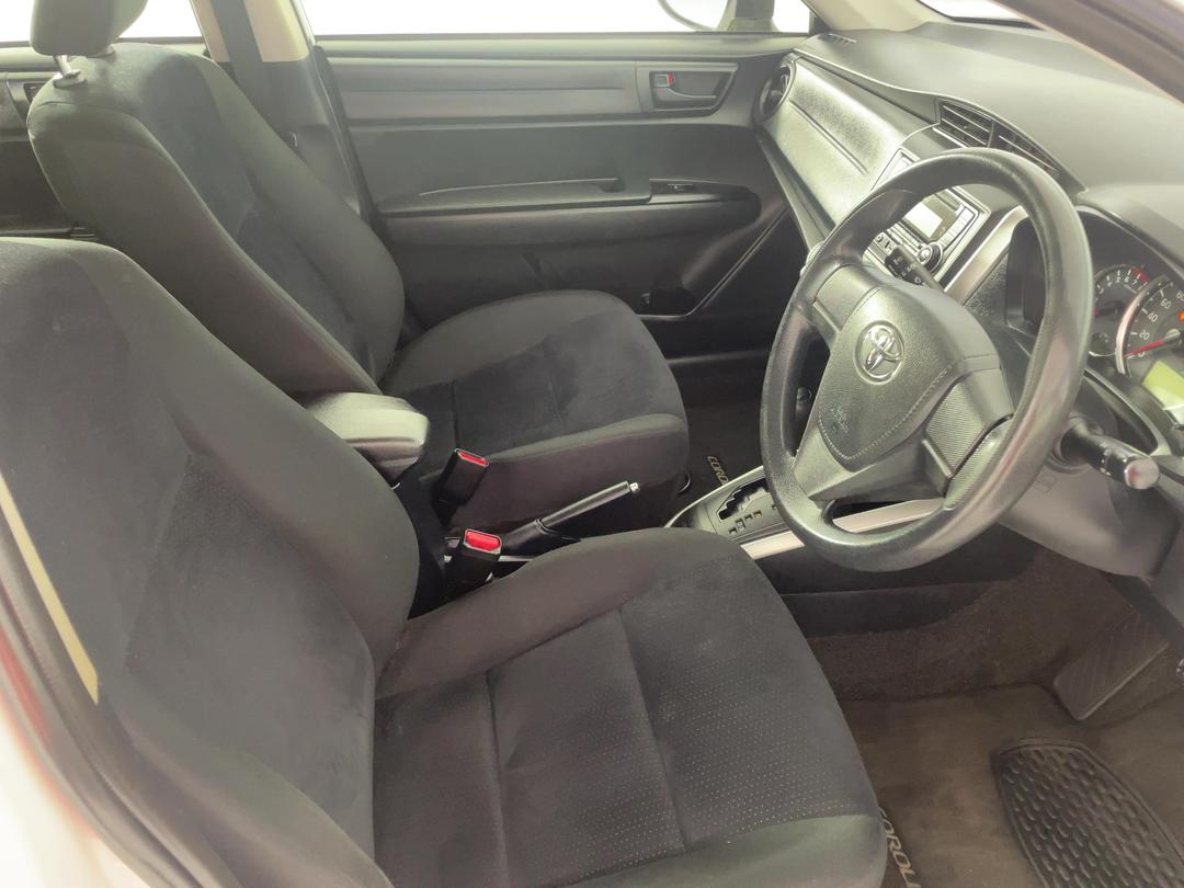 Photo '16' of Toyota Corolla