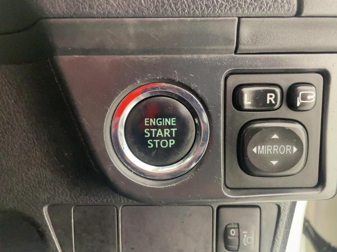Photo '23' of Toyota Corolla