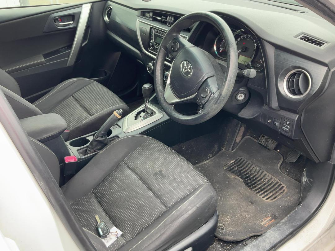 Photo '12' of Toyota Corolla GX