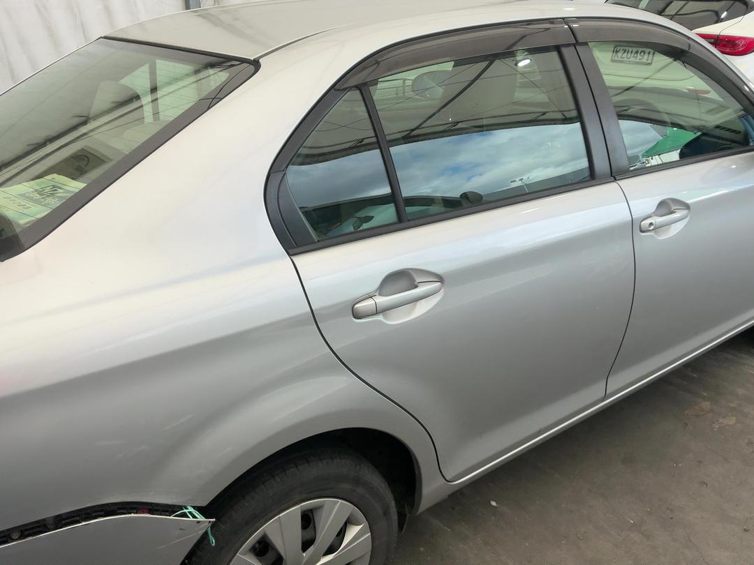 Photo '16' of Toyota Corolla Axio Photo '16' of Toyota Corolla Axio