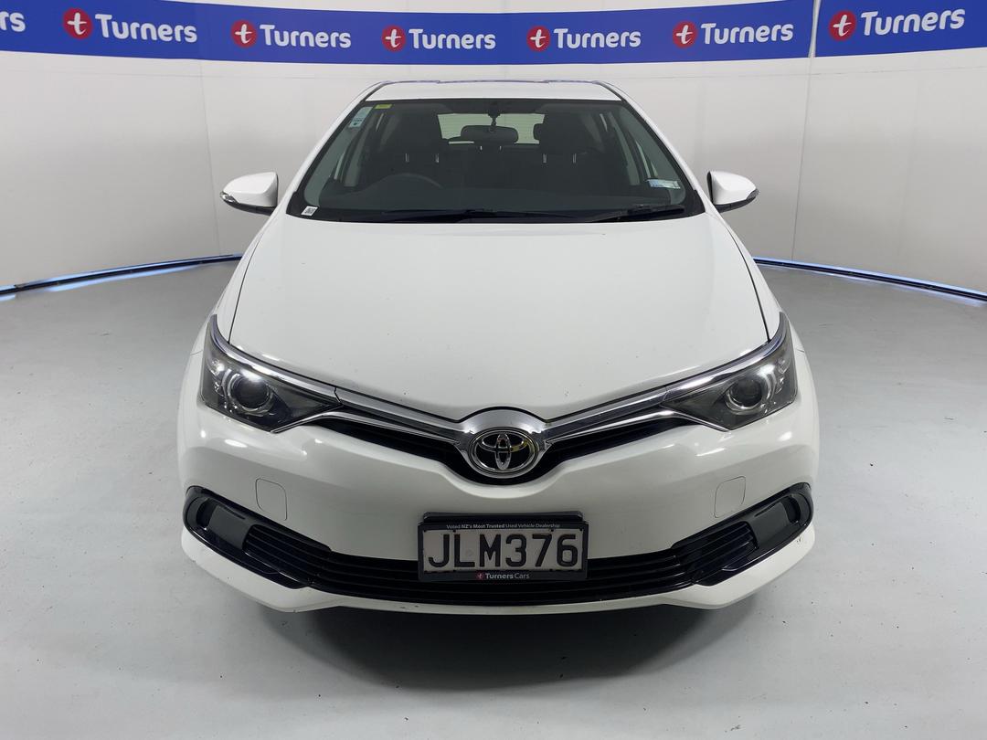 Photo '2' of Toyota Corolla