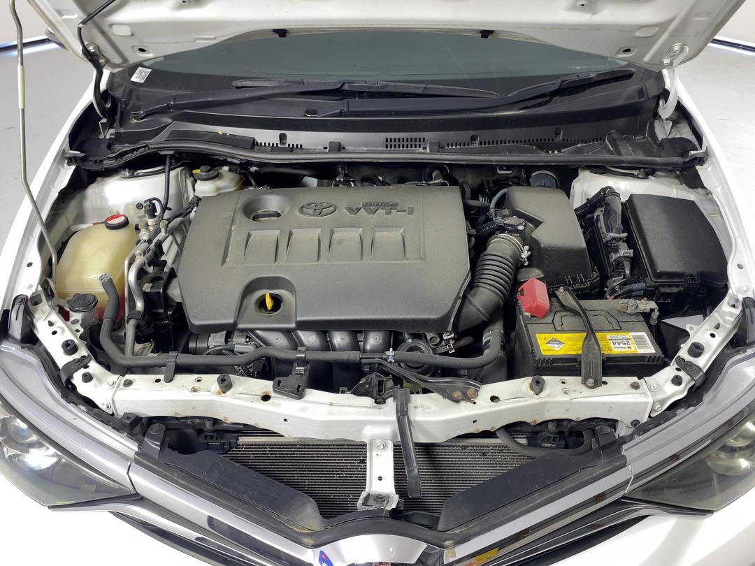 Photo '13' of Toyota Corolla