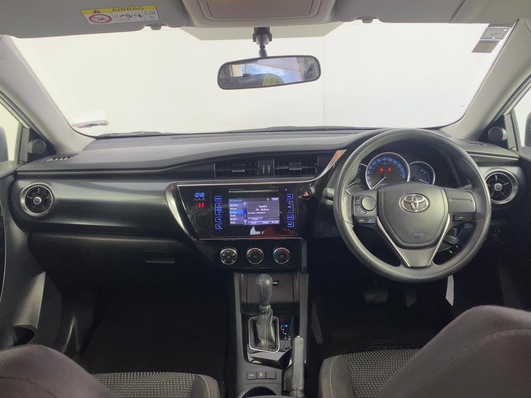 Photo '17' of Toyota Corolla