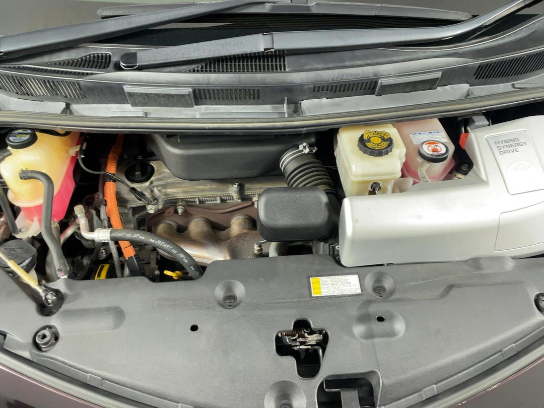 Photo '13' of Toyota Estima