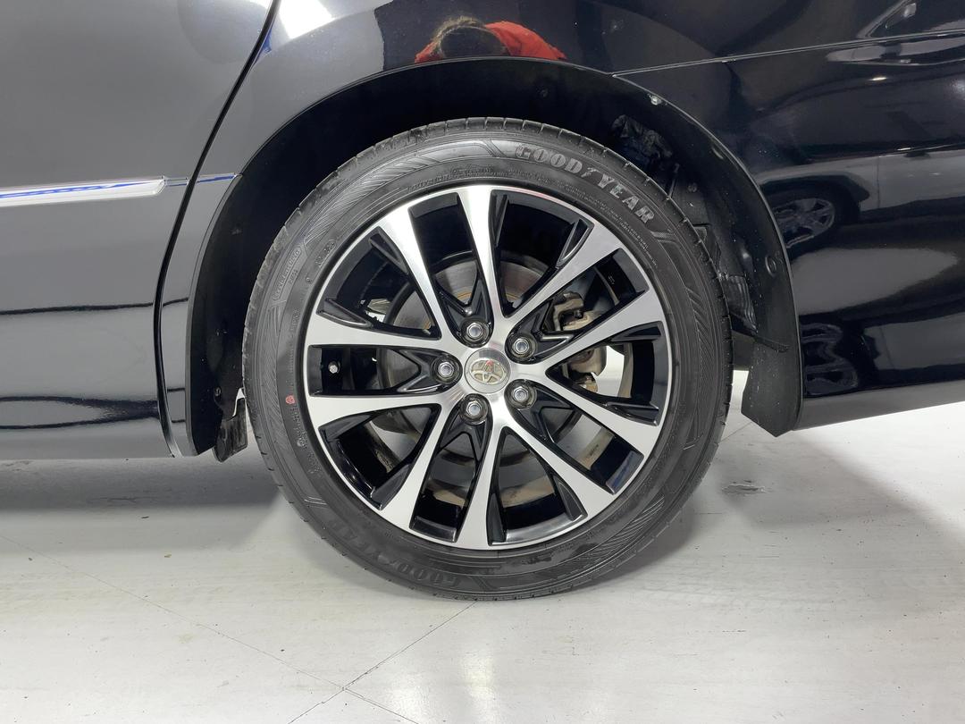 Photo '11' of Toyota Estima