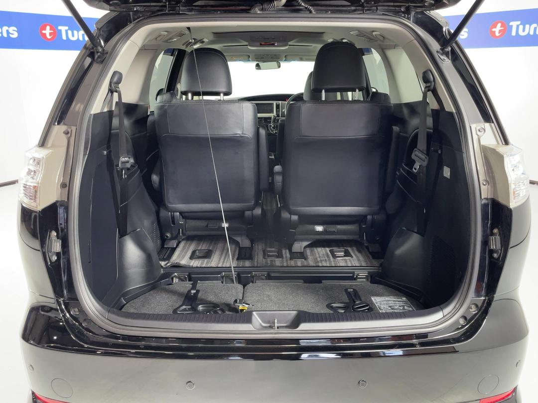 Photo '14' of Toyota Estima
