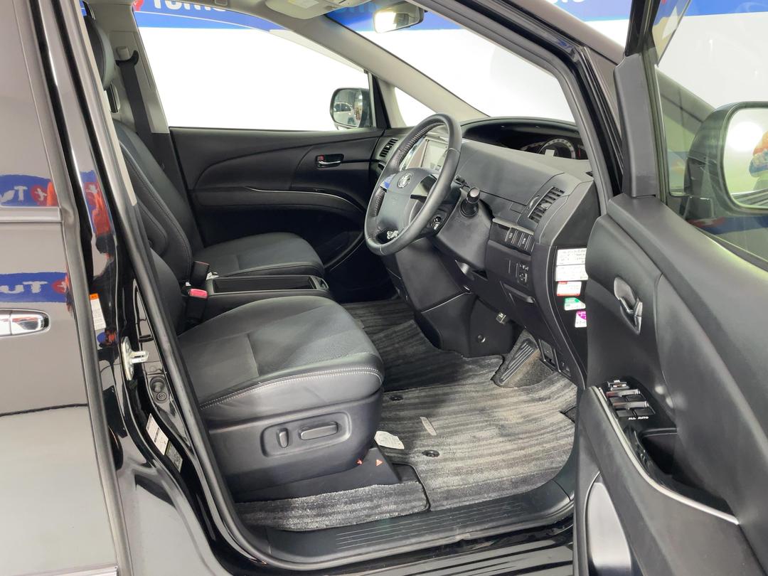 Photo '16' of Toyota Estima