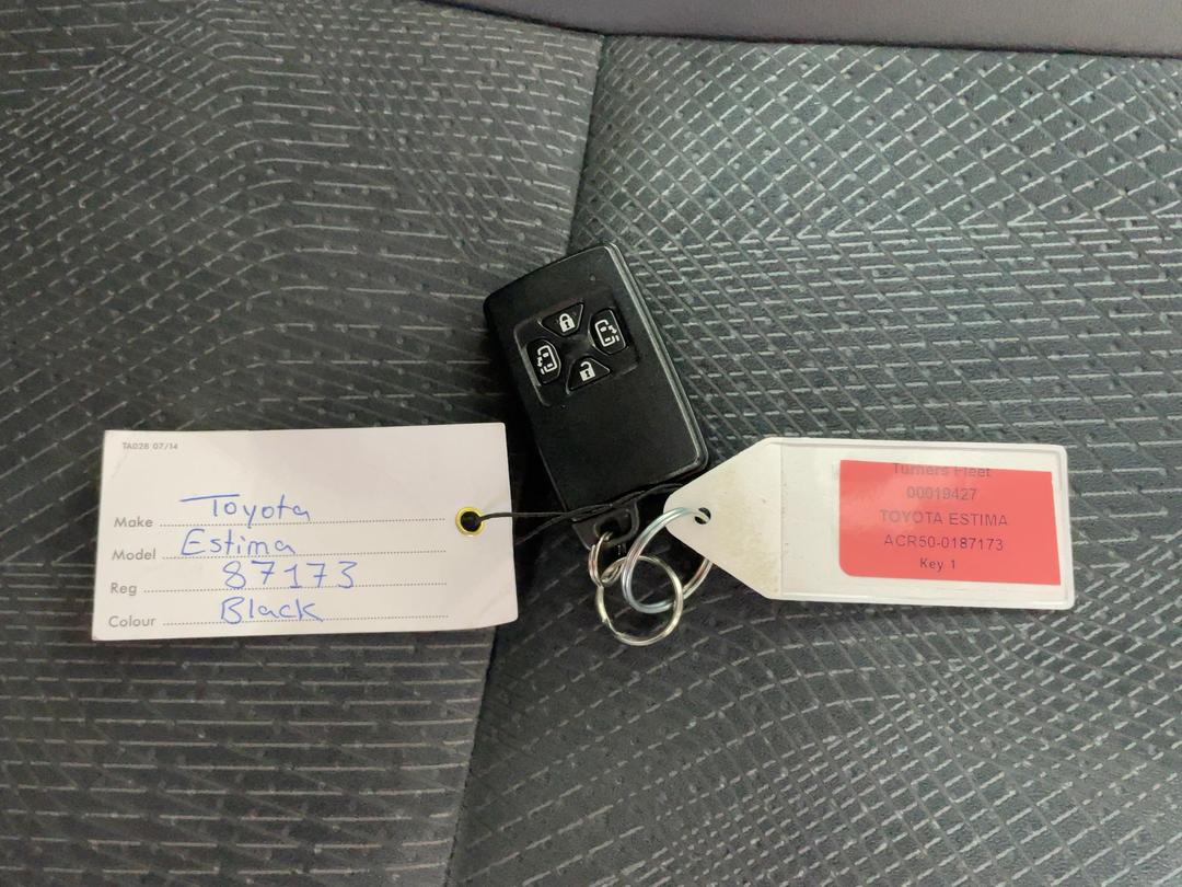 Photo '21' of Toyota Estima