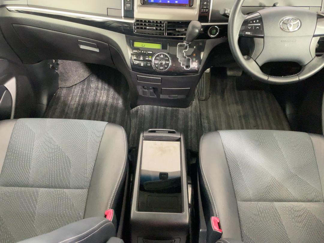 Photo '18' of Toyota Estima