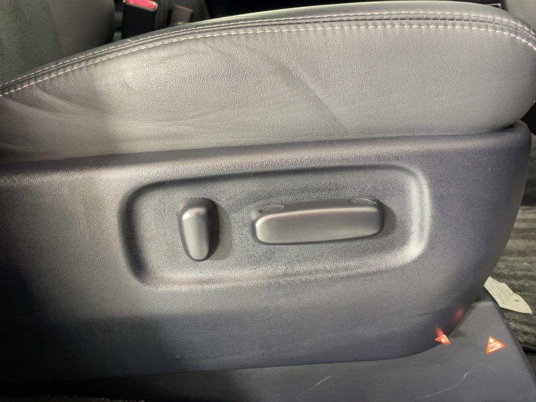 Photo '23' of Toyota Estima