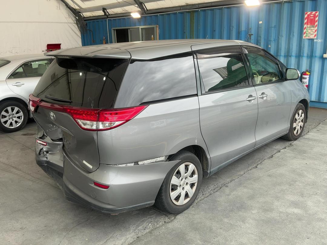 Photo '9' of Toyota Estima Photo '9' of Toyota Estima