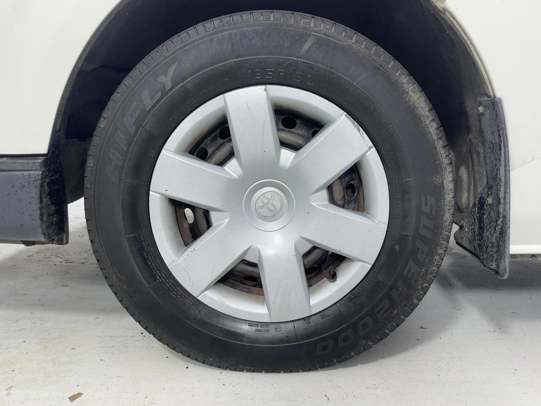 Photo '10' of Toyota Hiace