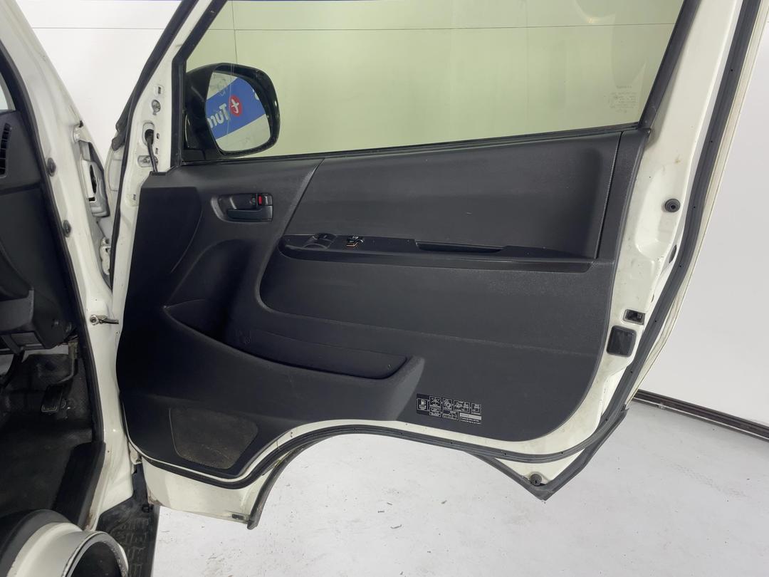Photo '15' of Toyota Hiace