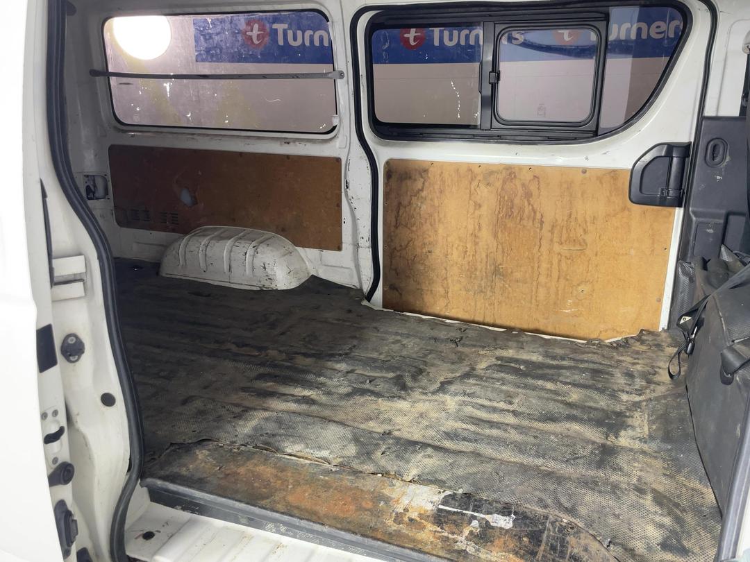 Photo '20' of Toyota Hiace